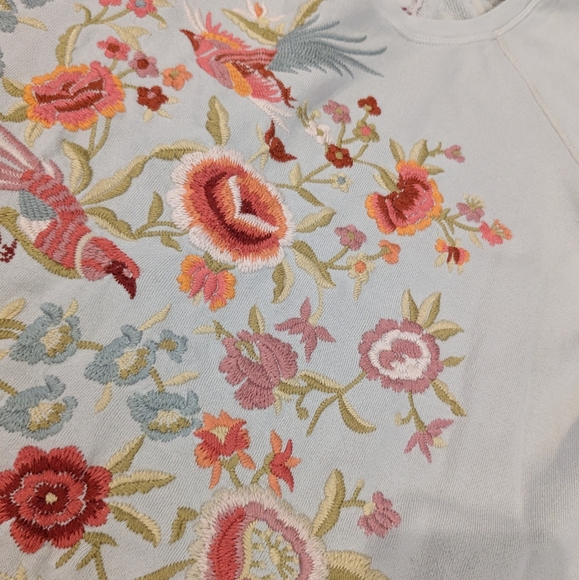 Johnny Was Brielle Floral Embroidered Sweatshirt Gray Medium - Picture 5 of 13